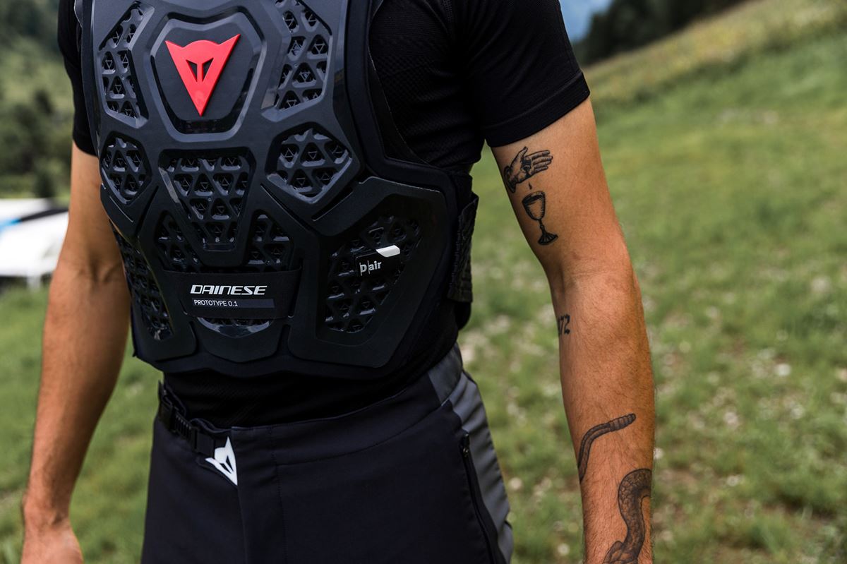 dainese dair airbag ciclismo 2024